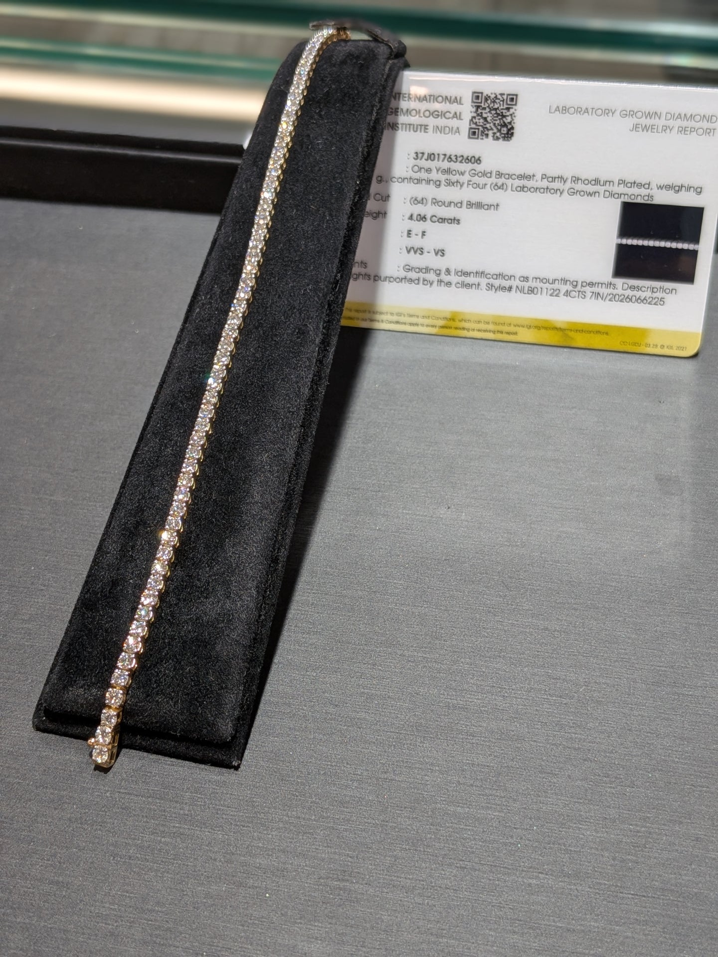Tennis bracelet with IGI report